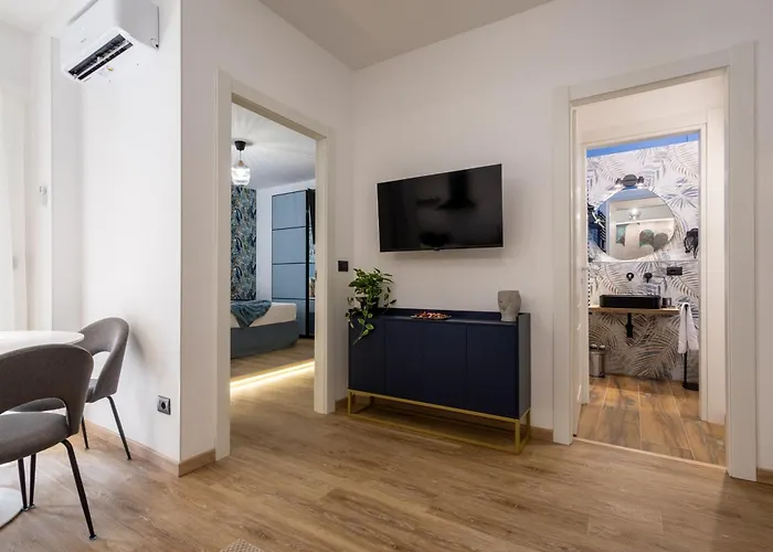 Aida Luxury In San Giovanni Rome